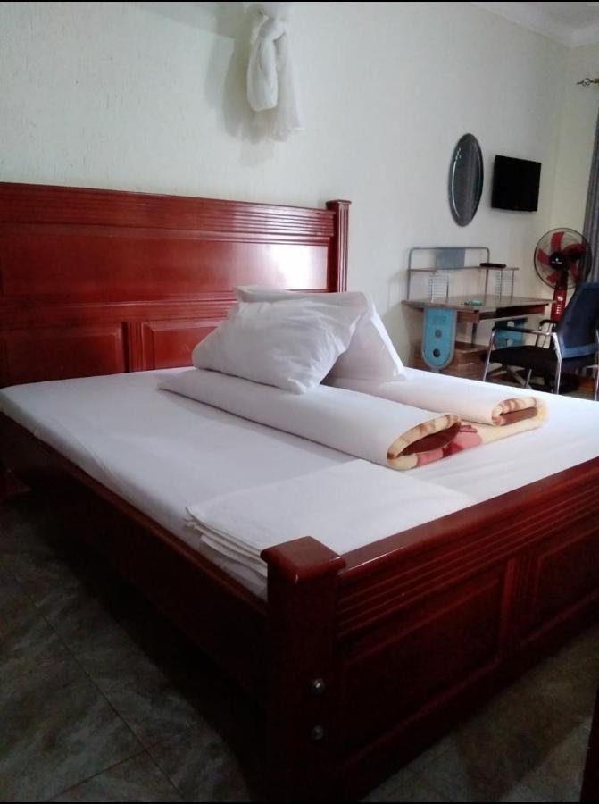 Migingo Suites Ентеббе Екстер'єр фото