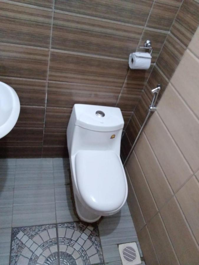 Migingo Suites Ентеббе Екстер'єр фото